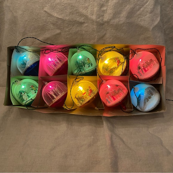 Silvestri Holiday Rare Vintage Silvestri Diorama Christmas Ornament